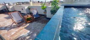 San Luis Downtown & Pool Apartment