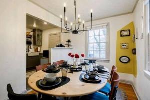 Pet Friendly Bungalow Steps to Inman Park