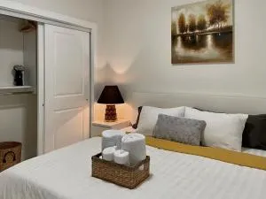 Blissful Stay in Surrey - Cloverdale