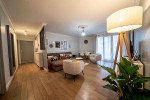 Le Bord de Seine 5min à pieds Gare Parking Privé Gratuit