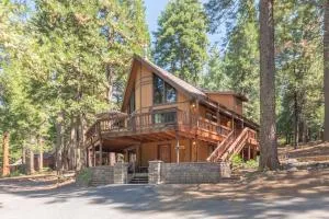 Kevkos Cabin - Tamarack