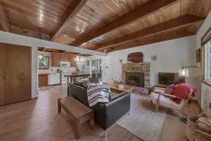 Lakemont Love - Mountain Ranch