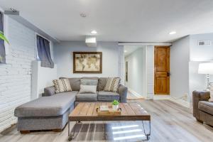 1 Mi to Coors Field Cozy Denver Studio with Patio!