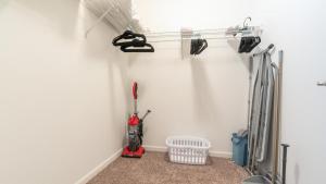 Landing Modern Apartment with Amazing Amenities (ID8615X10)