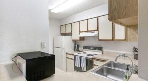 Landing Modern Apartment with Amazing Amenities (ID7025X65)