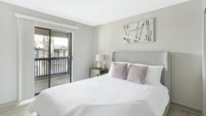 Landing Modern Apartment with Amazing Amenities (ID5970X69)