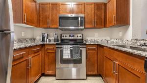 Landing Modern Apartment with Amazing Amenities (ID8214X04)