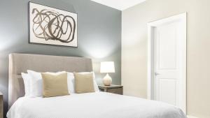 Landing Modern Apartment with Amazing Amenities (ID1183X016)