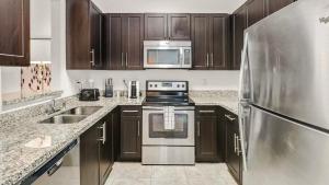 Landing Modern Apartment with Amazing Amenities (ID7697X96)