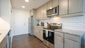 Landing Modern Apartment with Amazing Amenities (ID8194X48)