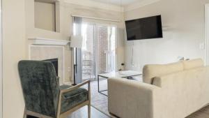 Landing Modern Apartment with Amazing Amenities (ID1189X390)
