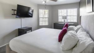 Landing Modern Apartment with Amazing Amenities (ID9904X36)