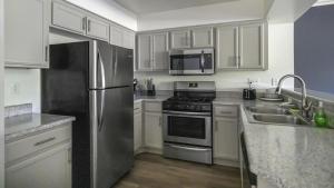 Landing Modern Apartment with Amazing Amenities (ID9904X36)