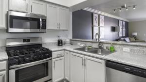 Landing Modern Apartment with Amazing Amenities (ID9904X36)
