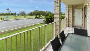 Walk to Surf Beach - Ground floor apartment - Bribie Horizons Boyd St, Woorim - 4hvězdičkové hotely ve městě Woorim