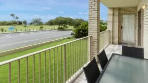 Walk to Surf Beach - Ground floor apartment - Bribie Horizons Boyd St, Woorim - Bulwer