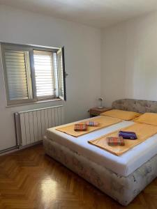 Apartments with parking space Crikvenica - 22214