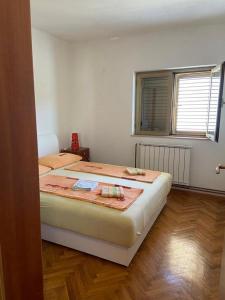 Apartments with parking space Crikvenica - 22214