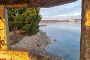 Apartments with parking space Pula - 22308