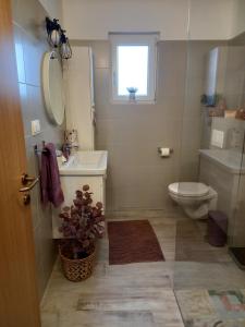 Secluded house with a swimming pool Kosljun, Pag - 22238