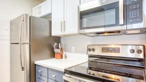 Landing Modern Apartment with Amazing Amenities (ID8221X58)