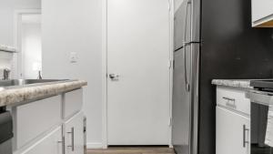 Landing Modern Apartment with Amazing Amenities (ID1401X027)