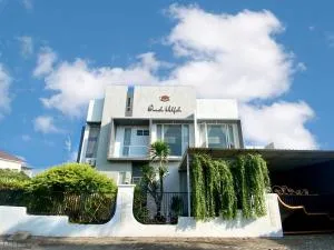 Omah Ulfah Homestay - Rogojampi