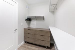 Landing Modern Apartment with Amazing Amenities (ID1979X34)