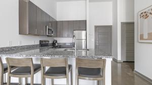 Landing Modern Apartment with Amazing Amenities (ID7403X37)