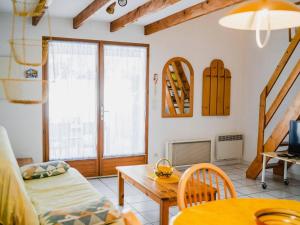 Villa 2-pièces au calme avec mezzanine, terrasse et parking - 5 couchages - Animaux acceptés - FR-1-409-130