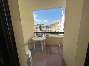 Appartement 2 pièces Sainte-Maxime proche plage avec parking et climatisation - FR-1-226-533