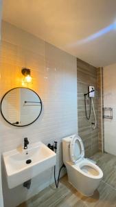 Grand Pool Villa Khonkaen เขื่อนอุบลรัตน์