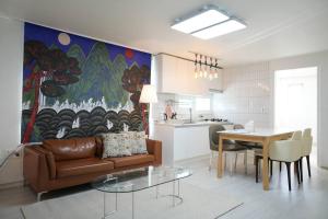 New, Private, 3 rooms, Hongdae, 6 Persons