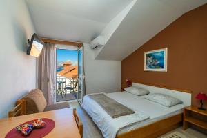 Apartments Pavo - free parking