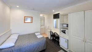 Coachman Hotel Motel