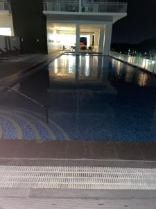 Condotel810byWVtowers1&2