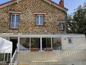 Maisons de vacances Maison de meuliere pres de Paris avec jardin, cheminee et tout confort inclus - FR-1-527-45 : photos des chambres