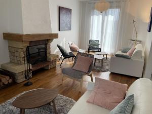 Maisons de vacances Maison de meuliere pres de Paris avec jardin, cheminee et tout confort inclus - FR-1-527-45 : photos des chambres