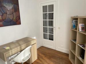 Maisons de vacances Maison de meuliere pres de Paris avec jardin, cheminee et tout confort inclus - FR-1-527-45 : photos des chambres