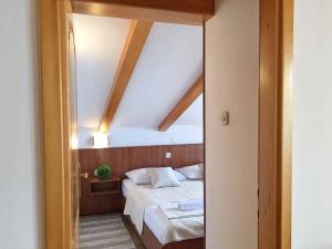 Apartment in Dobrinj - Insel Krk 35479