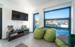 Beach Front Home In Pridraga 