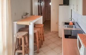 Awesome Apartment In Biograd With Kitchen