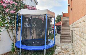 Cozy Apartment In Biograd With Wifi