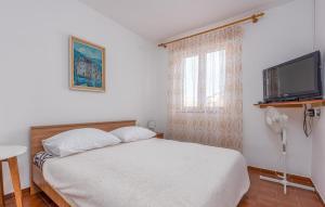 Amazing Apartment In Vlasici With Wi-Fi
