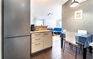 2 Bedroom Gorgeous Apartment In Zadar 