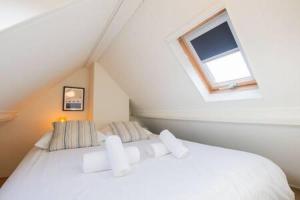 Peaceful 2 Bedroom Apartment - TS307B