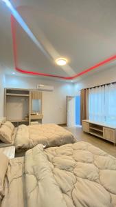 Grand Pool Villa Khonkaen เขื่อนอุบลรัตน์