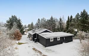 Cozy Home In Hals With Wifi