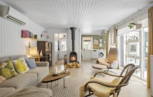 Cozy Home In Hals With Wifi