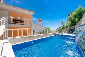 Villa Pia by Briskva